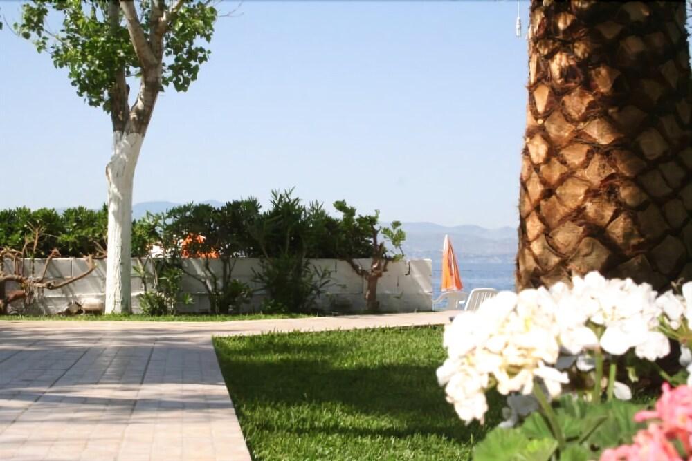 Posidonia Pension Амаринтос Екстериор снимка