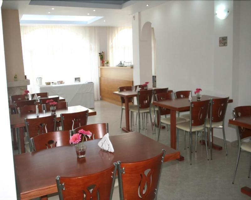 Posidonia Pension Амаринтос Екстериор снимка