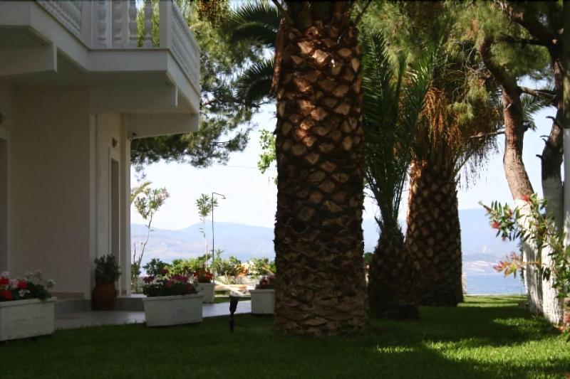 Posidonia Pension Амаринтос Екстериор снимка