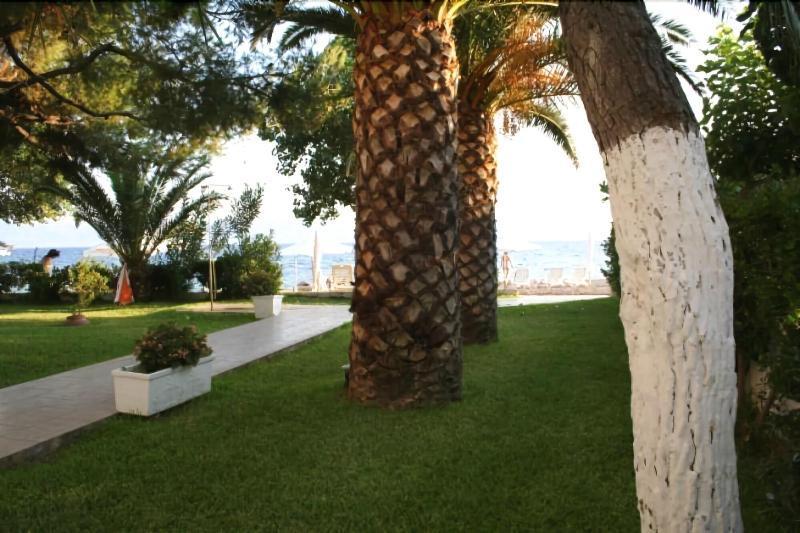 Posidonia Pension Амаринтос Екстериор снимка