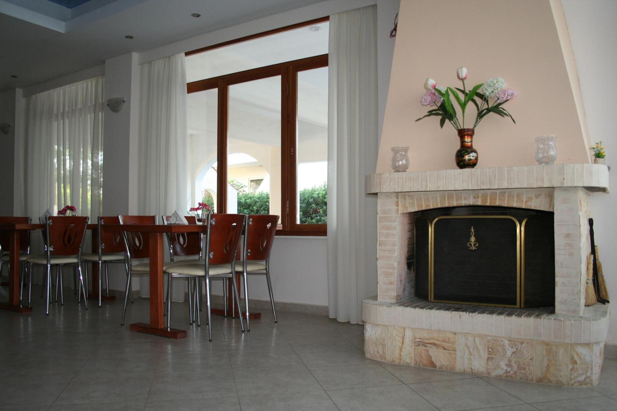 Posidonia Pension Амаринтос Екстериор снимка