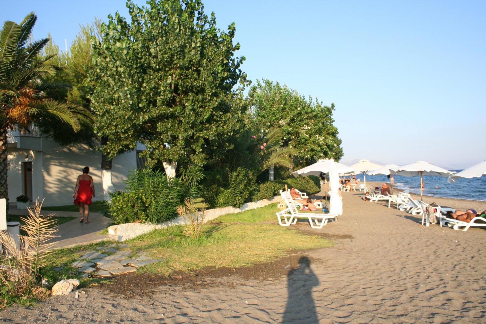Posidonia Pension Амаринтос Екстериор снимка