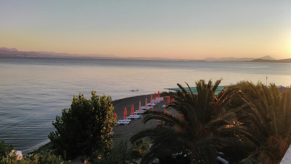 Posidonia Pension Амаринтос Екстериор снимка