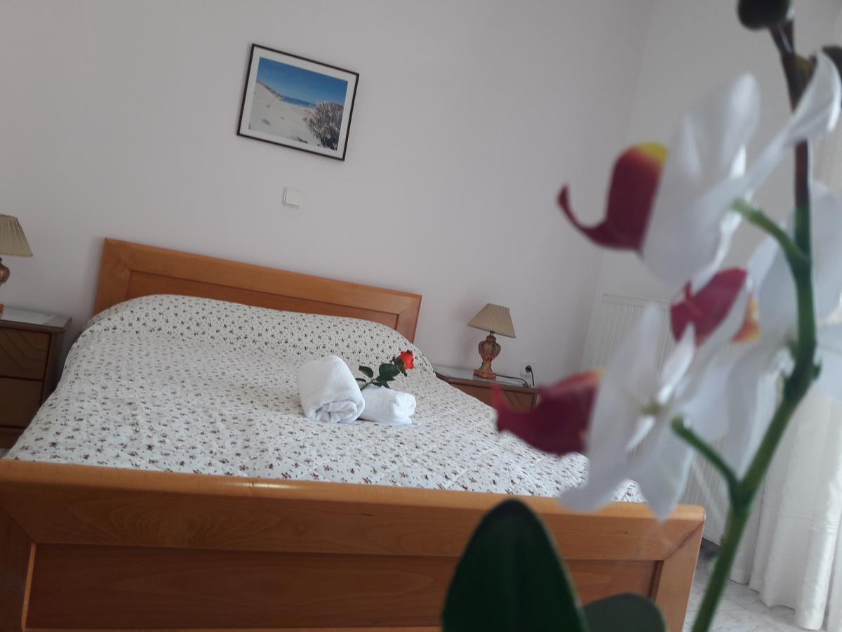 Posidonia Pension Амаринтос Екстериор снимка