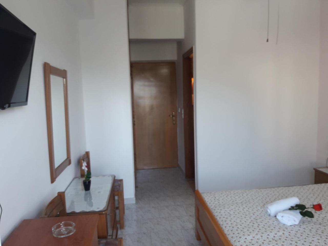 Posidonia Pension Амаринтос Екстериор снимка