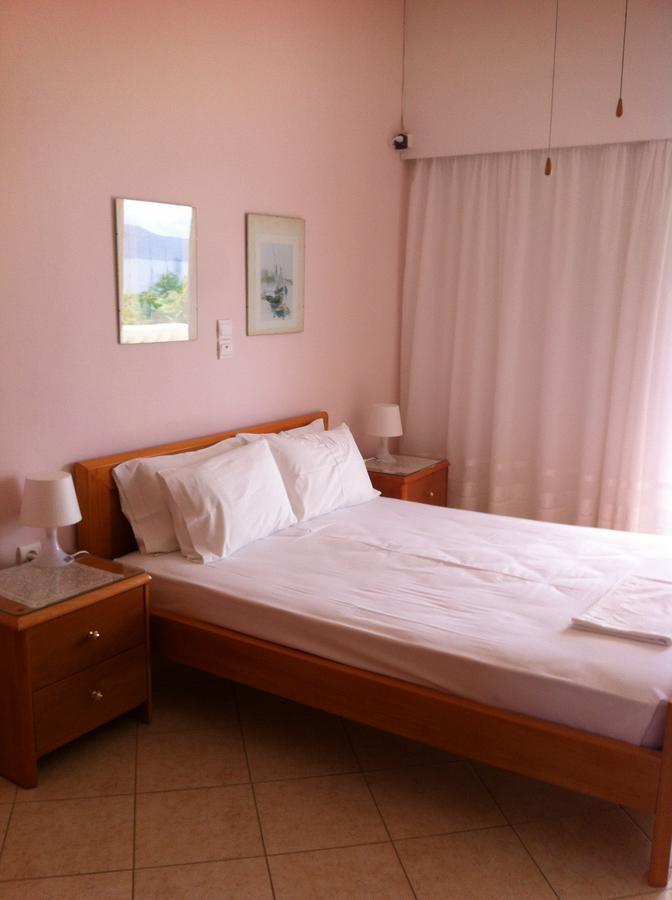 Posidonia Pension Амаринтос Екстериор снимка